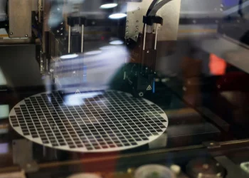 SiCarrier Unveils Broad Array of Chip Equipment at SEMICON 2025, Challenging ASML’s Market Hold